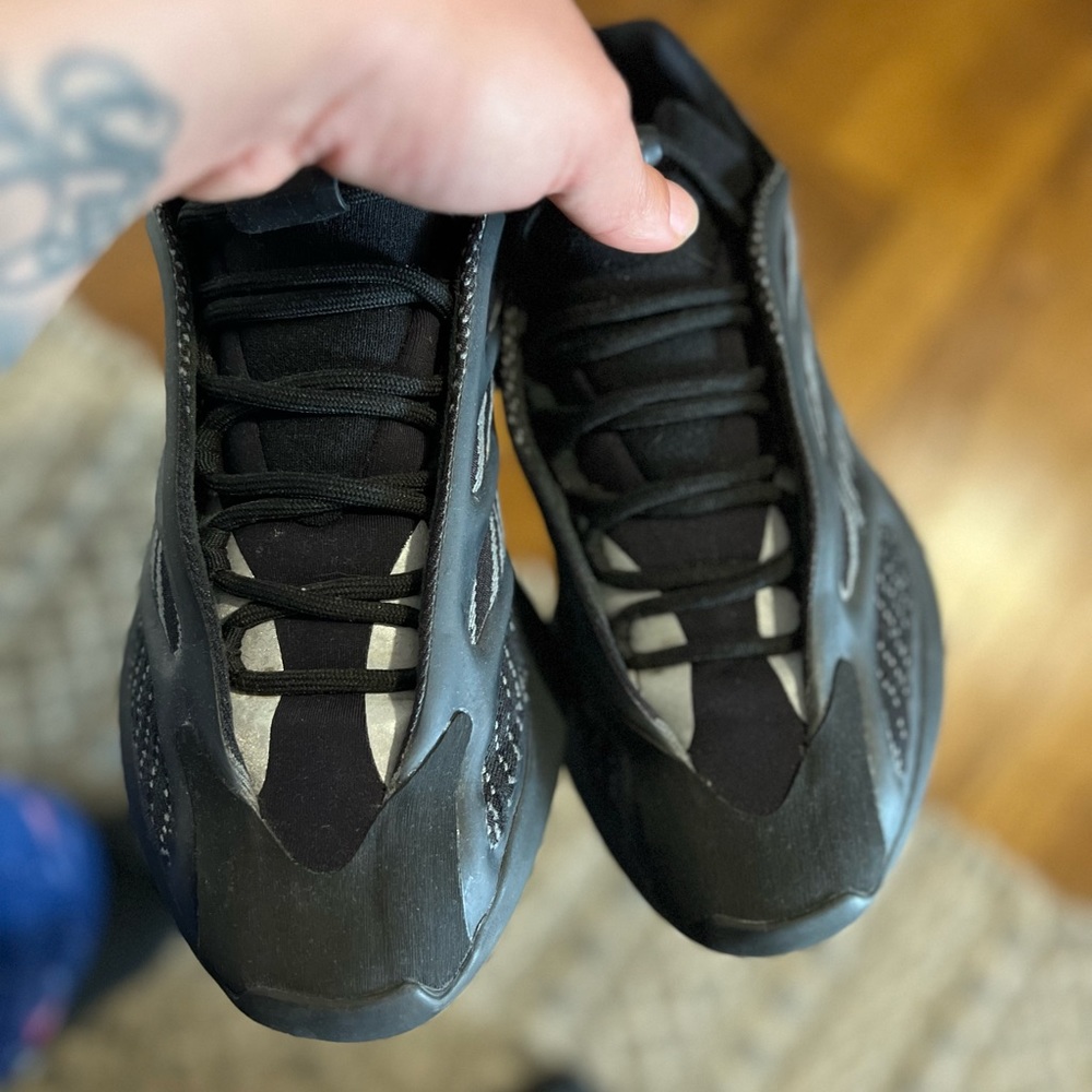 Yeezy 700 V3 “Dark Glow”